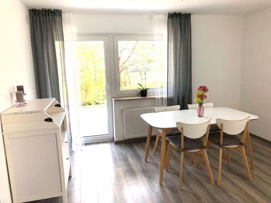 Schoene Ferienwohnung Direkt Am Neckar Deißlingen Exterior foto